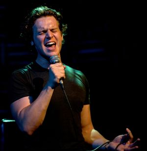Jonathan Groff Photo