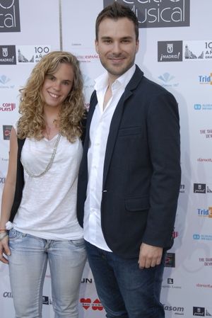 Gonzalo AlcaÃ­n y acompaÃ±ante Photo