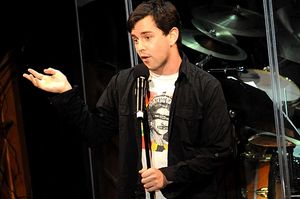 Alex Brightman Photo