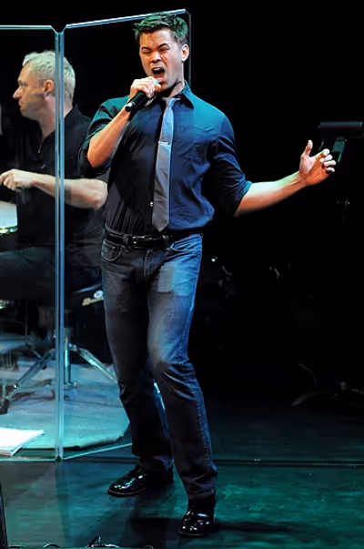 Andrew Rannells Photo