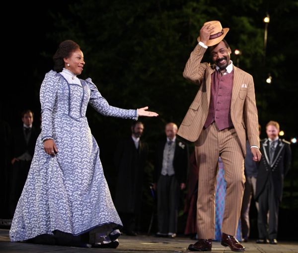 Marianne Jean-Baptiste and Jesse L. Martin Photo