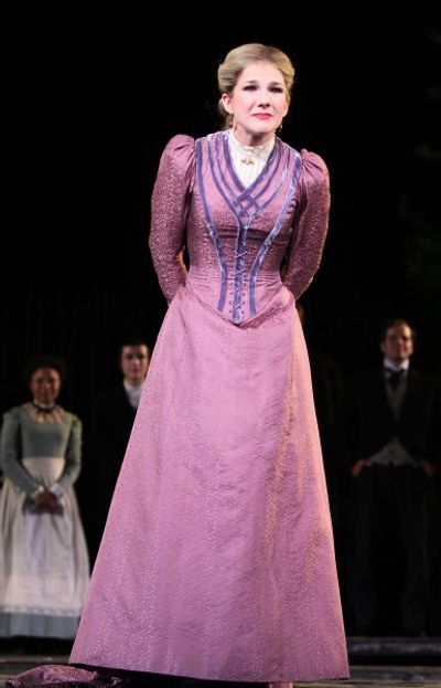 Lily Rabe Photo