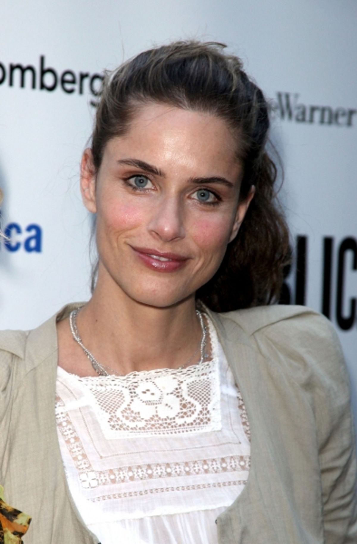 Amanda Peet at 