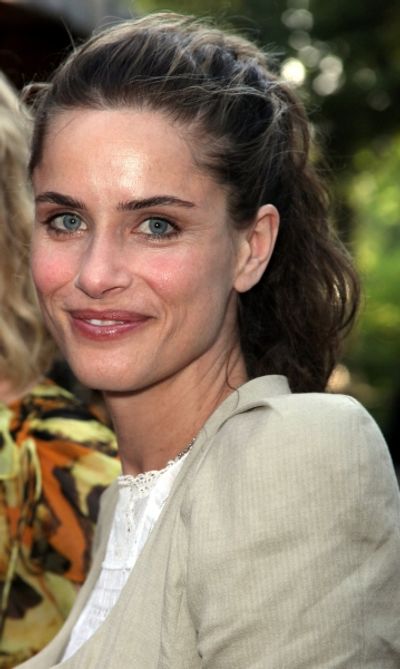 Amanda Peet Photo