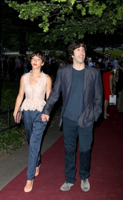 Zoe Buckman and David Schwimmer Photo
