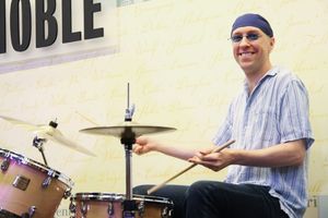 Larry Lelli @ BroadwayWorld Larry Lelli Photo