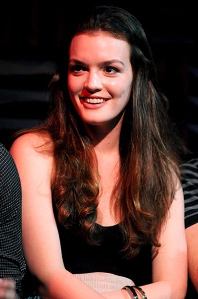 Jennifer Damiano Photo