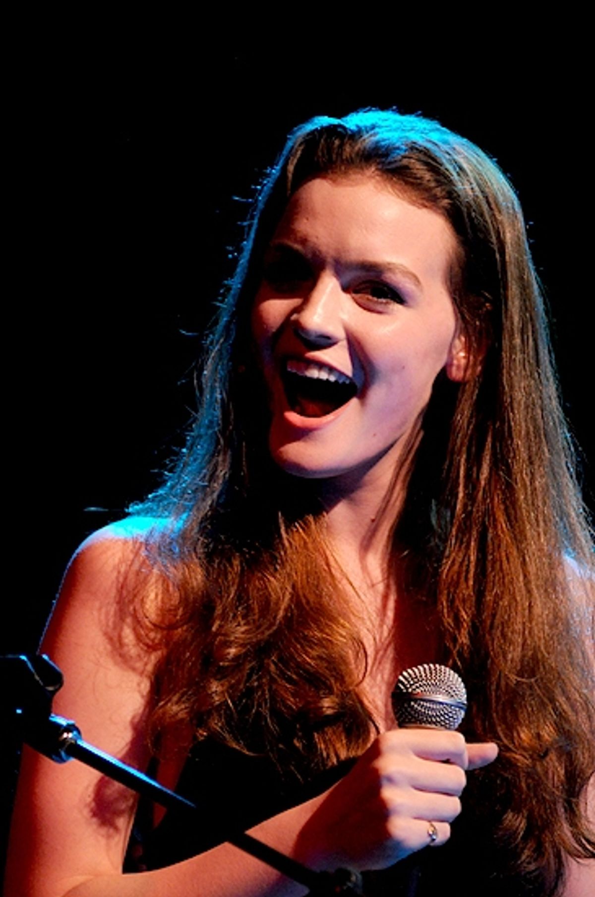 Jennifer Damiano at 