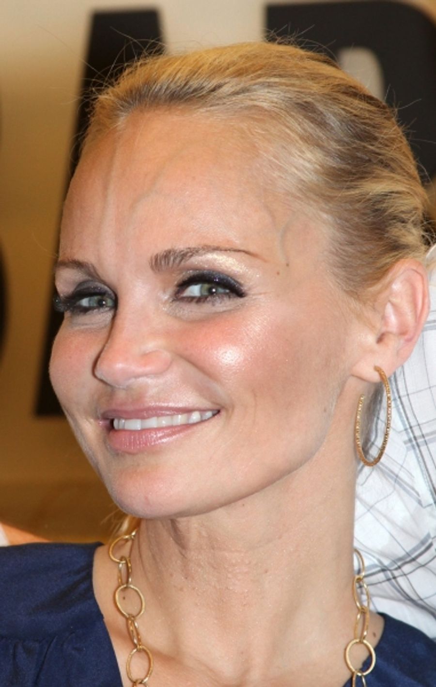 Photo Coverage: PROMISES, PROMISES Celebrates Cast Album Release at Barnes & Noble Image