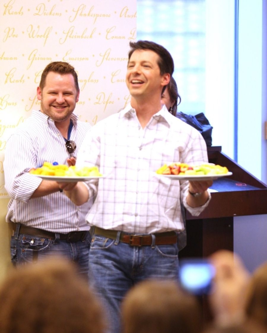 Photo Coverage: PROMISES, PROMISES Celebrates Cast Album Release at Barnes & Noble Image