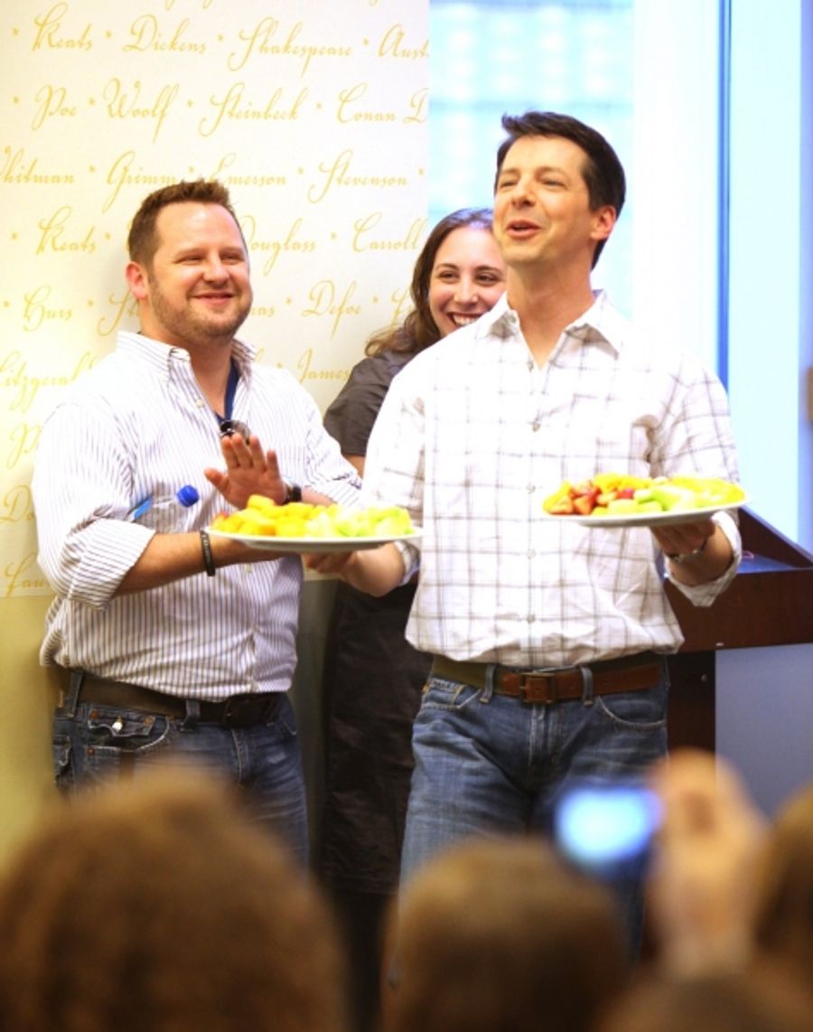 Photo Coverage: PROMISES, PROMISES Celebrates Cast Album Release at Barnes & Noble Image