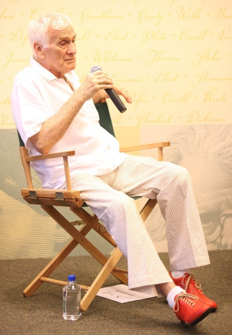 Photo Coverage: PROMISES, PROMISES Celebrates Cast Album Release at Barnes & Noble Image