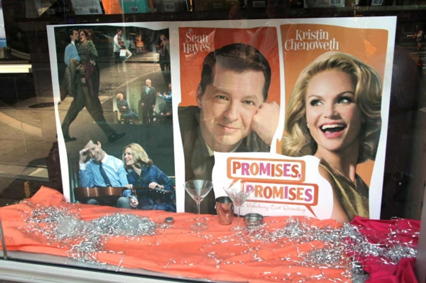 Photo Coverage: PROMISES, PROMISES Celebrates Cast Album Release at Barnes & Noble  Image