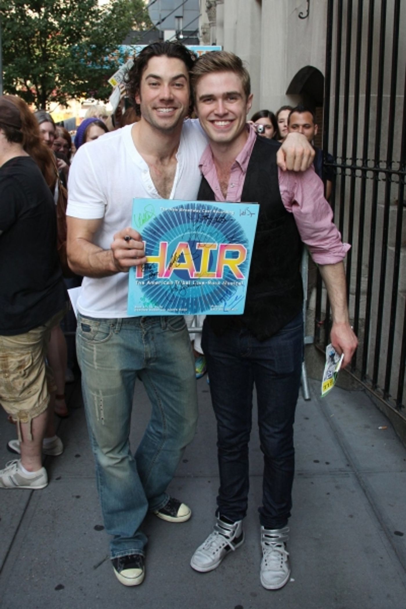 Photo Coverage: HAIR's Closing Stage Door!  Image