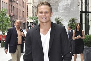  Billy Magnussen Photo