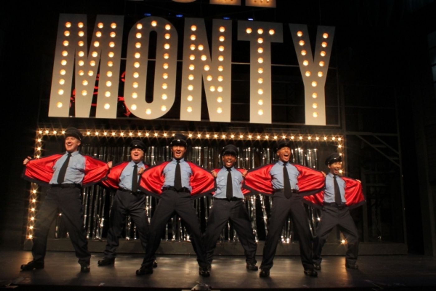 Photo Flash: THE FULL MONTY Singapore  Image