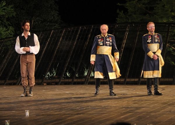 Hamish Linklater, Max Wright, and Jesse Tyler Ferguson Photo