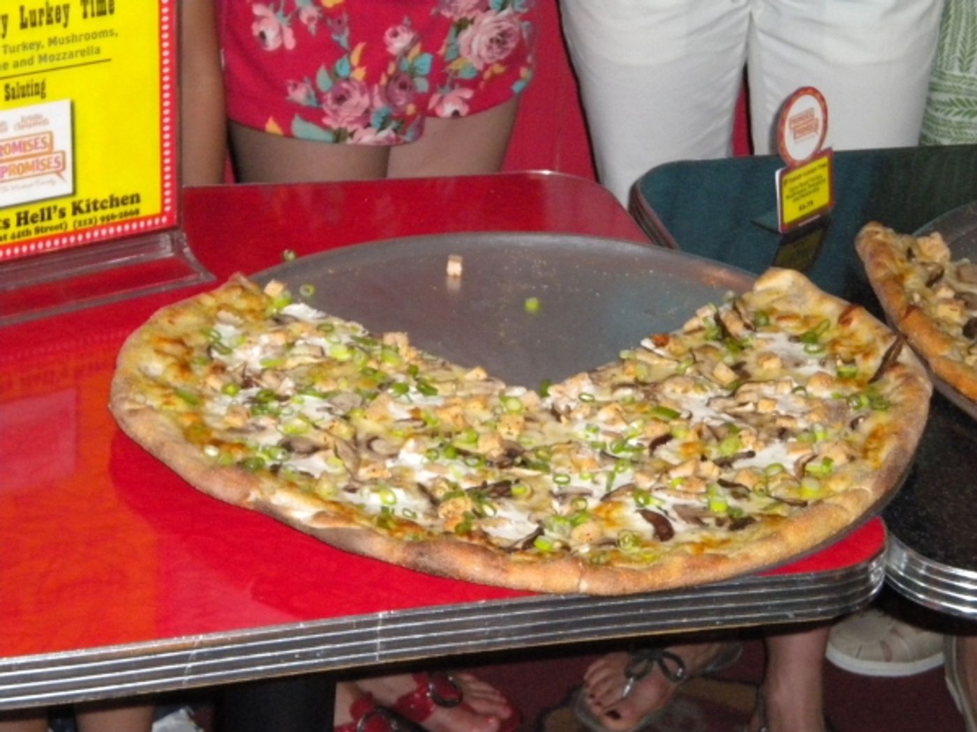 Photo Flash: Two Boots Celebrates PROMISES, PROMISES With A Slice Of Broadway  Image