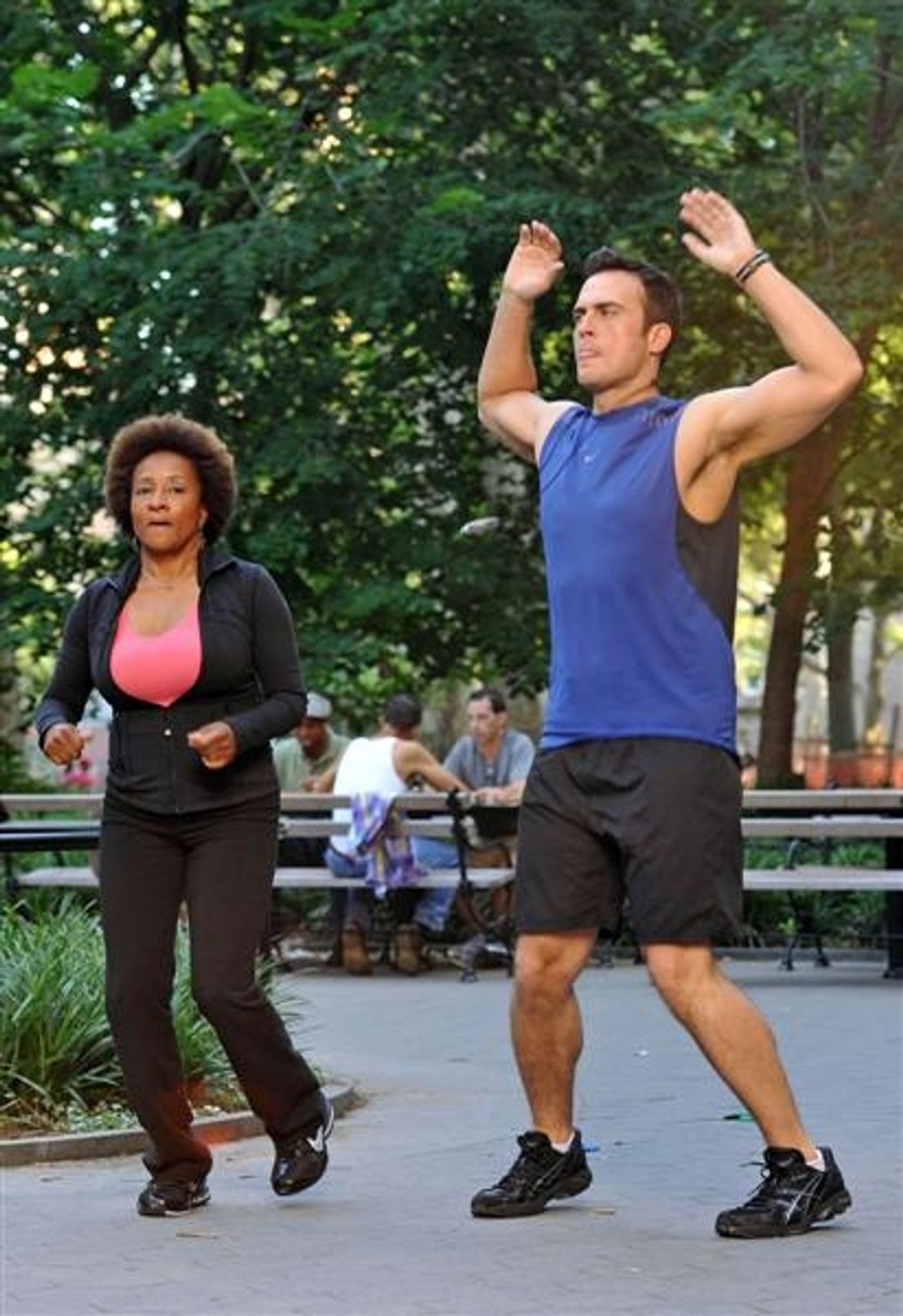 Photos: Cheyenne Jackson Begins Shooting for 'Curb Your Enthusiasm'  Image
