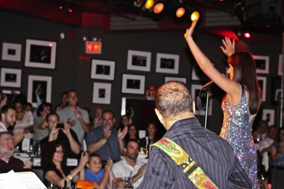 Dee Roscioli and her fans at 