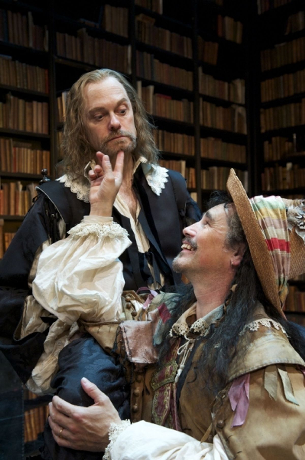 Elomire (David Hyde Pierce) and Valere (Mark Rylance) at 