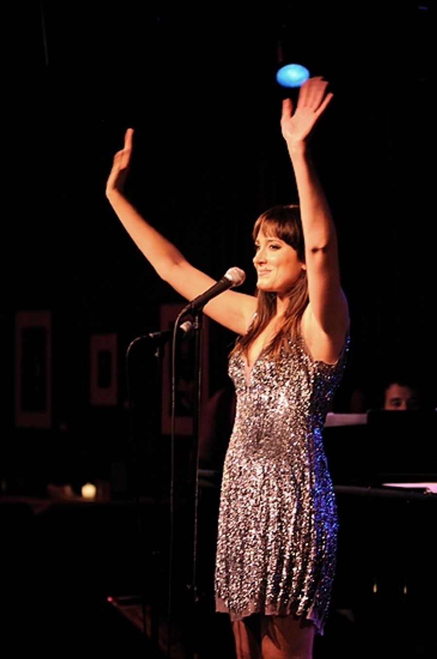 Photo Coverage: Dee Roscioli Plays Birdland Image