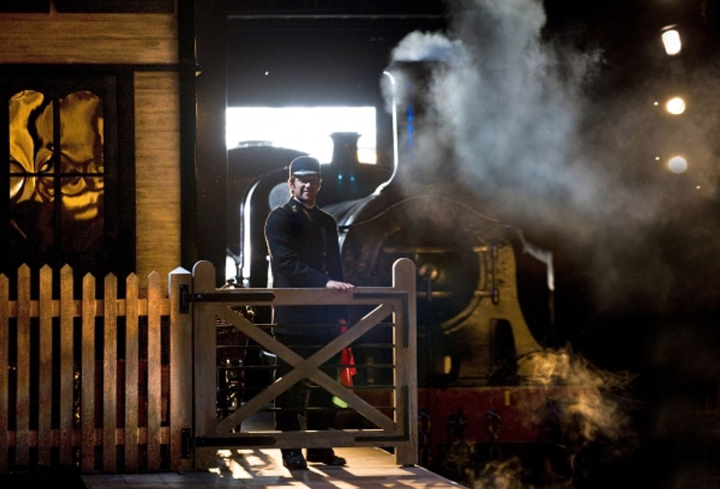 Photo Flash: THE RAILWAY CHILDREN At The Waterloo Station Theatre  Image