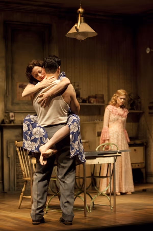 Ricardo Antonio Chavira (Stanley Kowalski), Stacia Rice (Stella Kowalski) and Gretche Photo