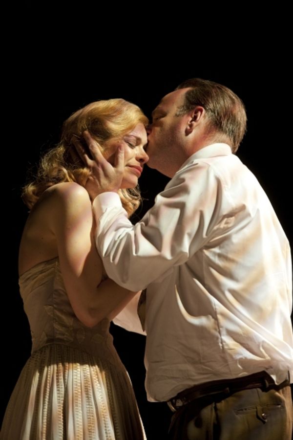 Gretchen Egolf (Blanche DuBois) and Brian Keane Photo