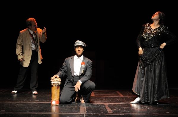 Ivanesa Cabrera (Clara Zajanin), Indira Valdes (Entourage) and Alejandro Alfonzo Photo