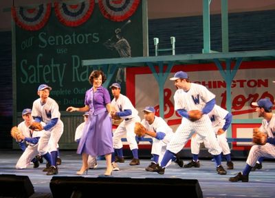 Leslie Kritzer and the Damn Yankees ensemble Photo