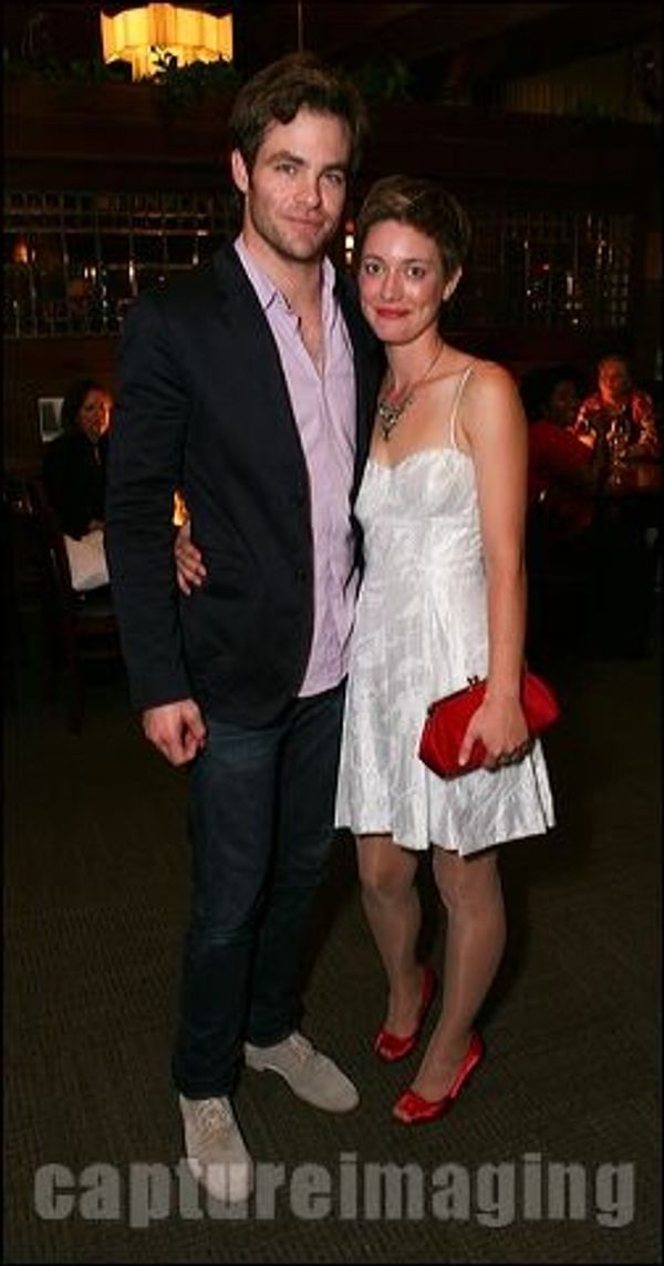 Chris Pine (L) and Zoe Perry Photo