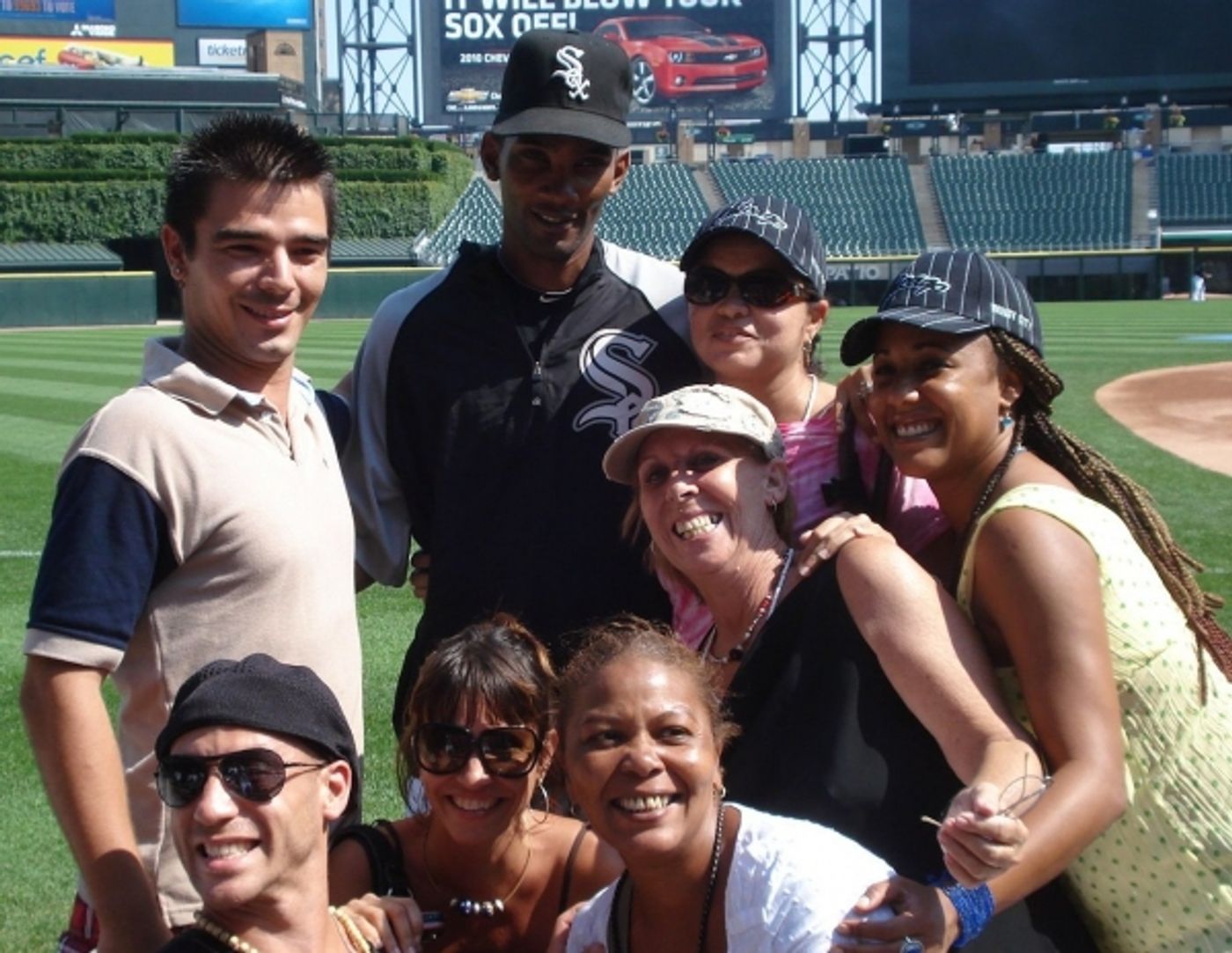 Photo Flash: Teatro Buendia Meets Chicago White Sox Photo Flash: Teatro Buendia Meets Chicago White Sox Image