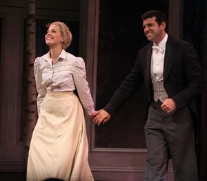 Leigh Ann Larkin & Bradley Dean @ BroadwayWorld Leigh Ann Larkin & Bradley Dean Photo