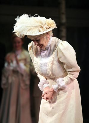 Elaine Stritch @ BroadwayWorld Elaine Stritch Photo