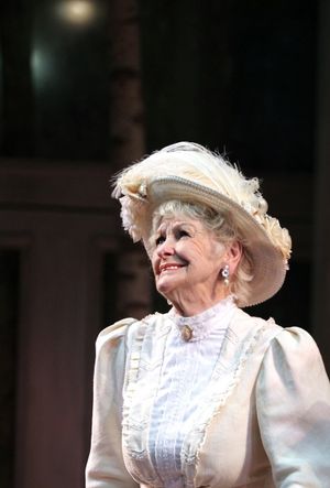 Elaine Stritch @ BroadwayWorld Elaine Stritch Photo