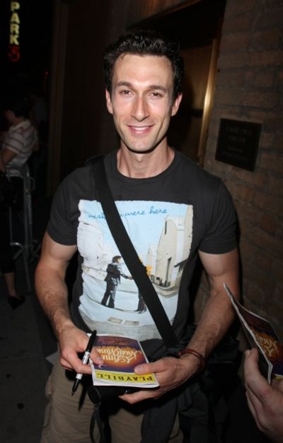 Aaron Lazar Photo
