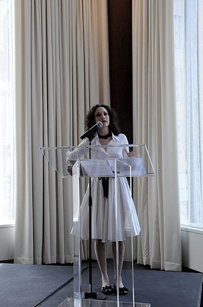 Bebe Neuwirth Photo