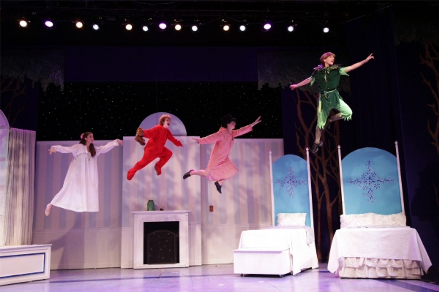 Photo Flash: PETER PAN Plays at the Westchester Broadway Theatre Photo Flash: PETER PAN Plays at the Westchester Broadway Theatre Image