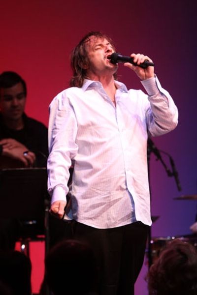 Jason Paige performs at Upright Cabaret/La Mirada Theatre Photo