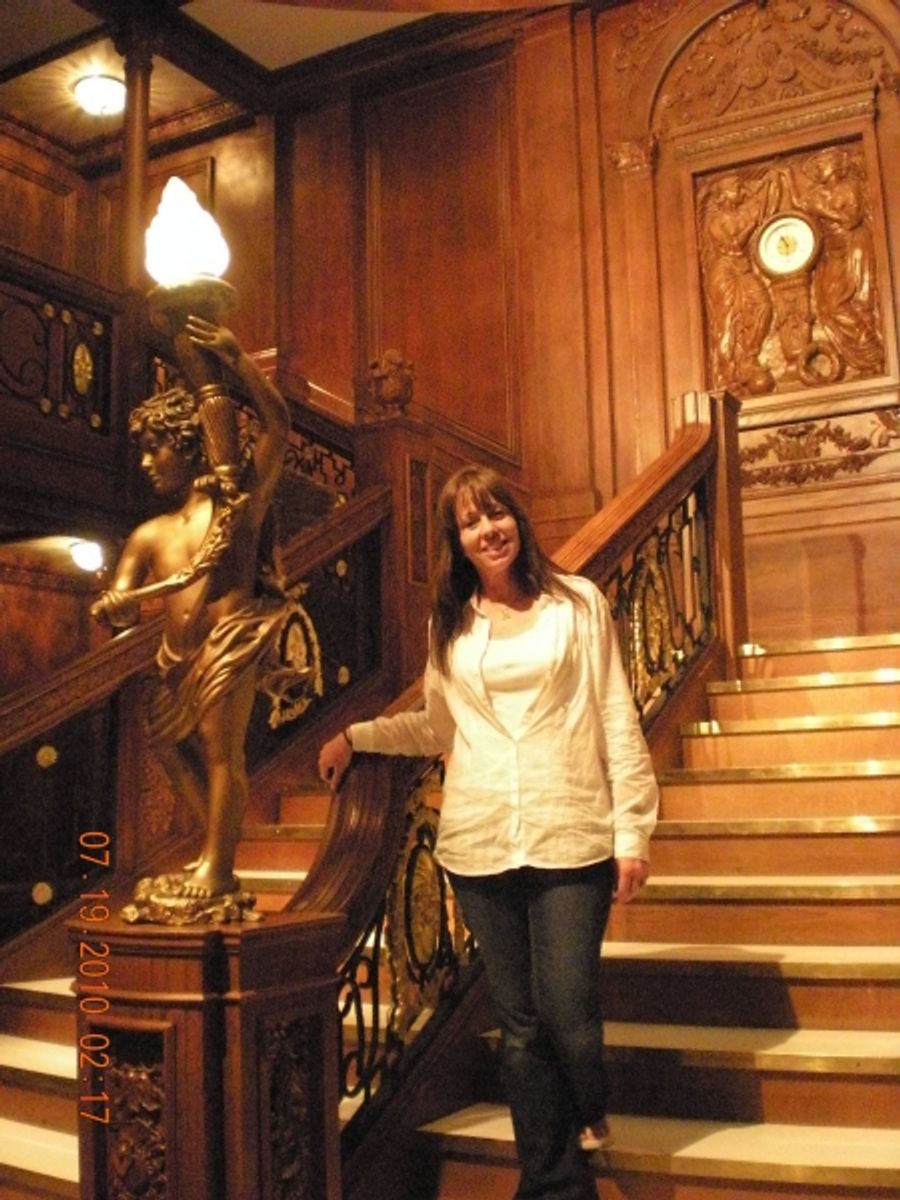 Photo Flash: Mackenzie Phillips Visits Titanic: The Artifact Exhibition Image