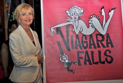 Florence Henderson meets Dr. Joy Browne Photo