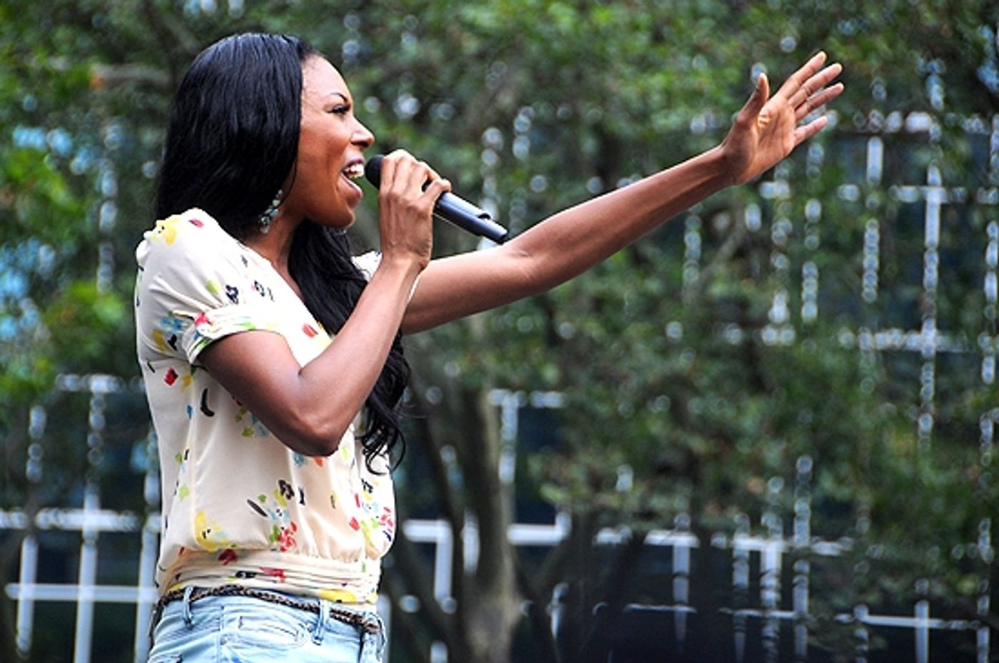 Photo Coverage: WICKED, NORMAL, ADDAMS & LION KING Play Broadway In Bryant Park  Image