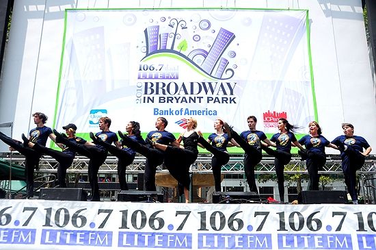 Photos: WICKED, NORMAL, ADDAMS & LION KING Play Broadway In Bryant Park — photo 4 of 49