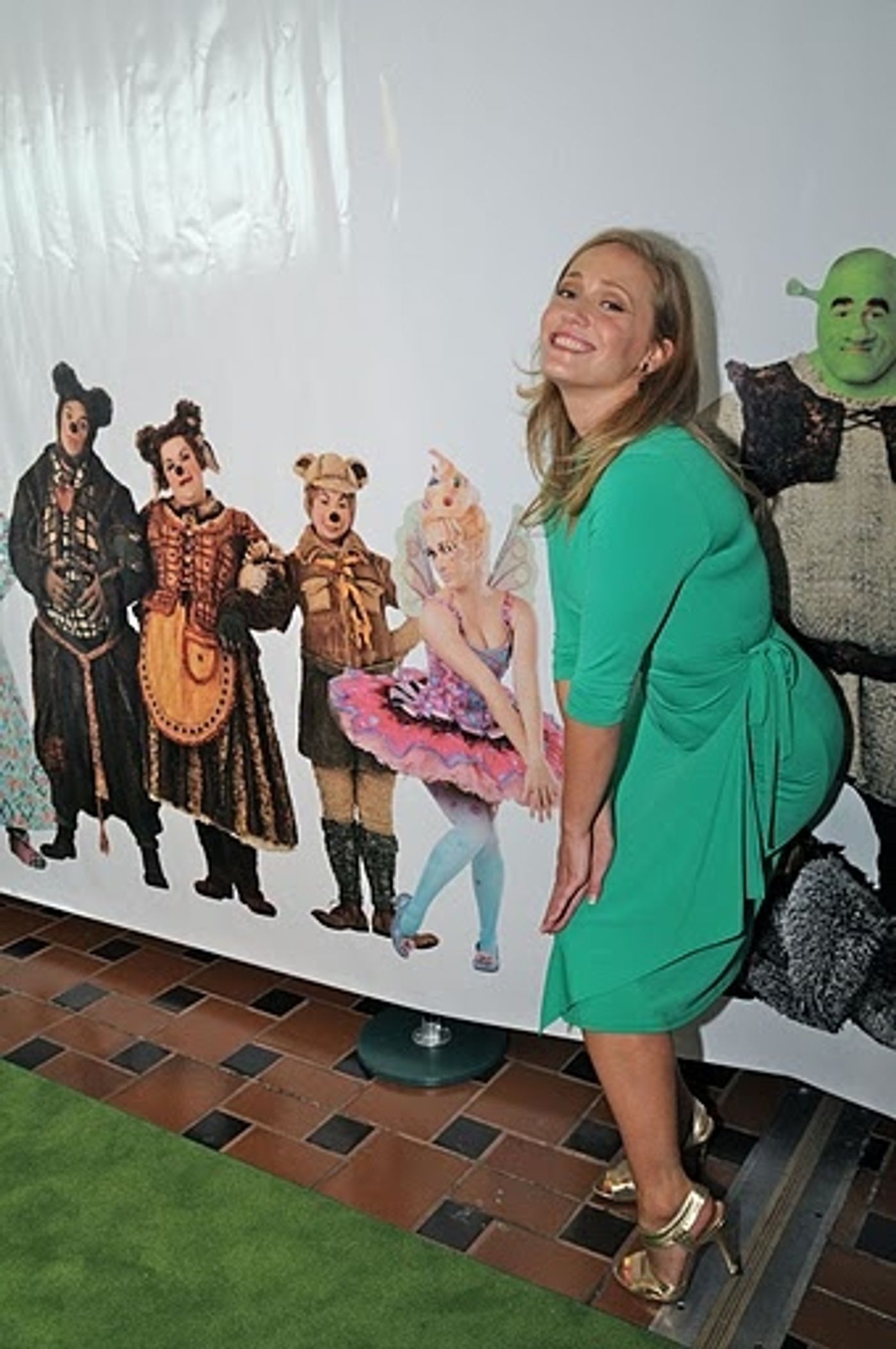 Photo Flash: Look Inside the Swamp: Shrek from Book to Screen to Stage  Image