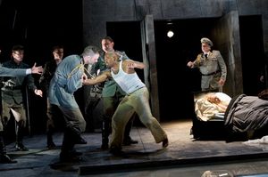 Max Schadler (Ensemble), Michael Underhill (Ensemble), James Waterston (Iago), Jeremy Photo