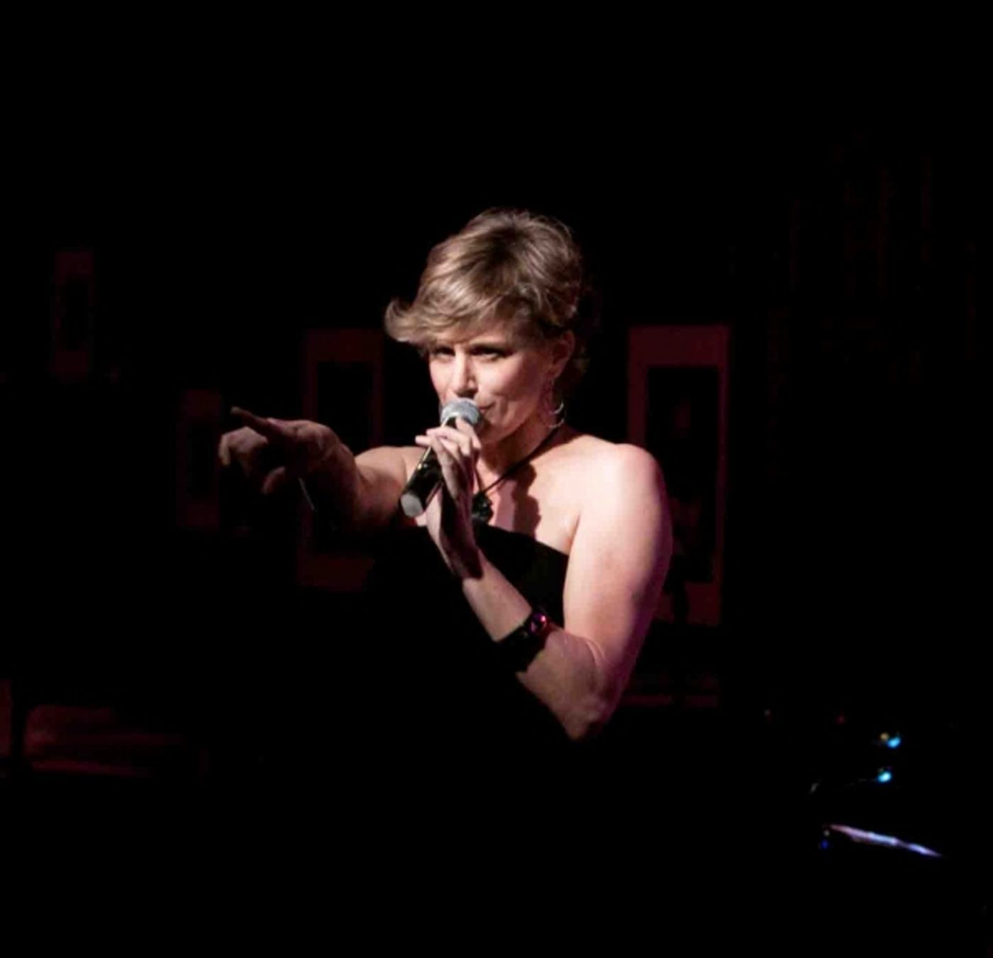 Photo Flash: Cady Huffman Plays Broadway At Birdland  Image
