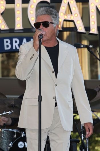 Photo Coverage: Steve Tyrell & Jennifer Leigh Warren kick off Summer Concert Series — photo 1 of 12