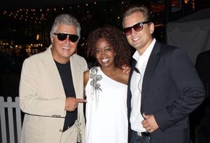 Steve Tyrell, Jennifer Leigh Warren and Producer Chris Isaacson at The Americana at B Photo