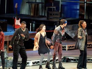 Wayne Brady and Vanessa Hudgens Photo